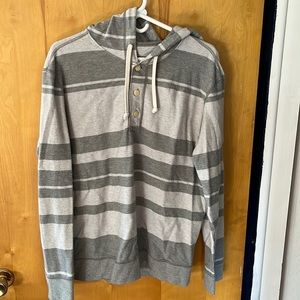 Men’s medium American eagle striped sweater